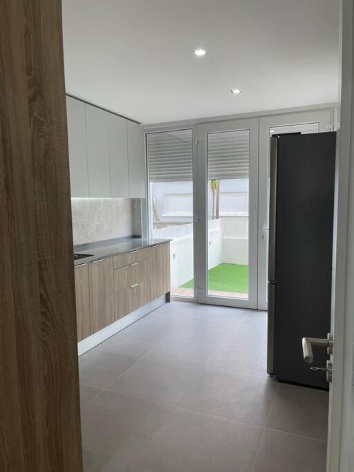 Lovely 2 Bedroom Apartment In South Lisbon Barreiro  Zewnętrze zdjęcie
